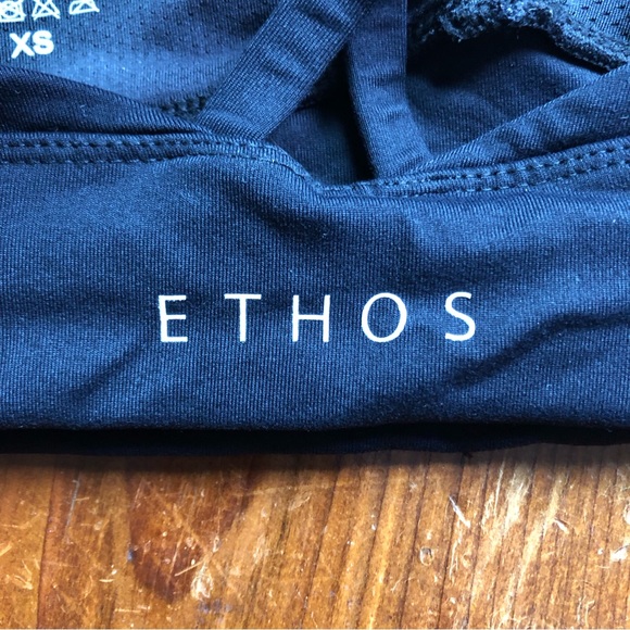 Ethos Strappy Sports Bra - Picture 5 of 5